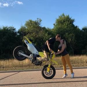 Meet your Posher, Cassandra